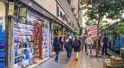 واکنش به ماجرای پدیده «دوردور پیاده‌ها» در تهران: خیابان را از جوان‌ها نگیرید