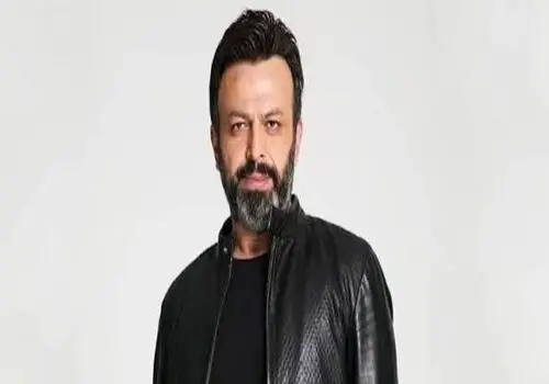 راز مرموز یک جنازه؛جسد آقای بازیگر روی صندلی منزلش پیدا شد!