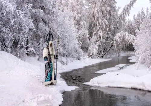 ماجرای عجیب مردی که ۲۰ سال در سردترین جنگل جهان زندگی کرد + عکس