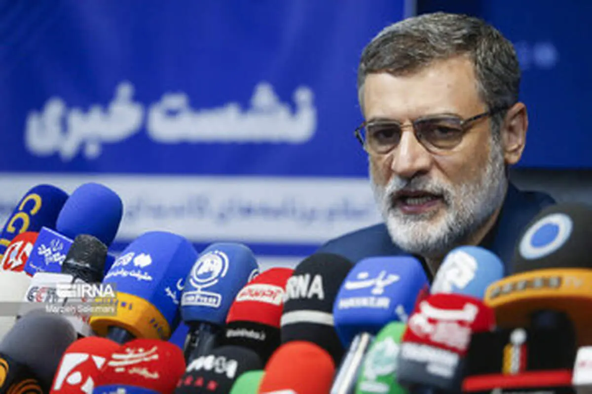 نباید شهدای ملی و قهرمان را صرف انتخابات کنیم