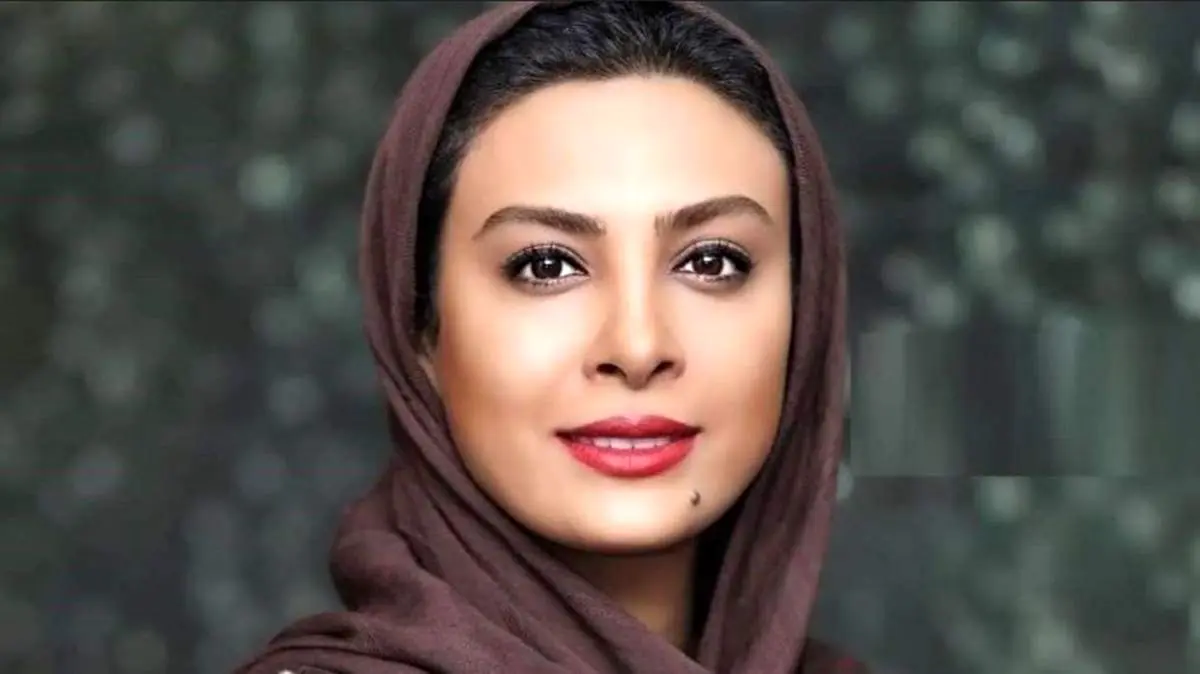 عاشقانههای بازیگر به کجا چنین شتابان و همسرش روی صحنه پربازدید شد