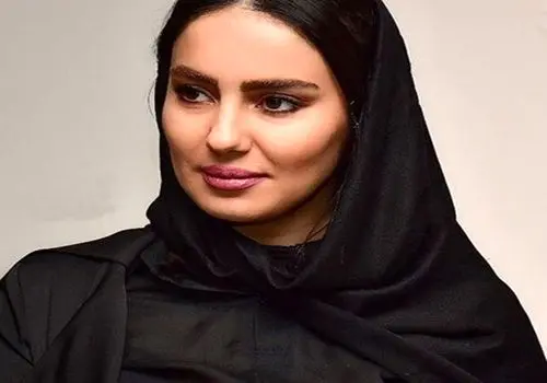 عکسهای فوق لاکچری شیدا یوسفی با لباسی ست با خانه های روستایی در یونان