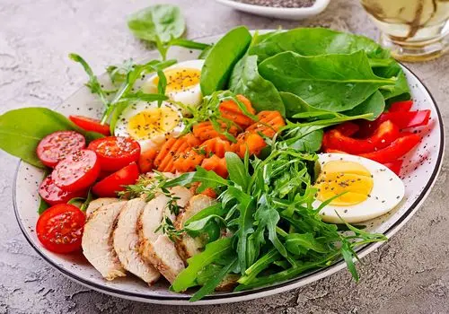 از بشقاب تا تناسب؛ معرفی غذاهای مفید برای کنترل و کاهش وزن