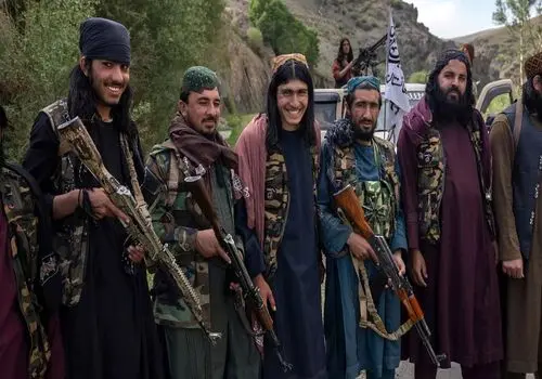 
حذف طالبان از فهرست سازمان‌های تروریستی روسیه؛ پوتین حکم مهم را امضا خواهد کرد
