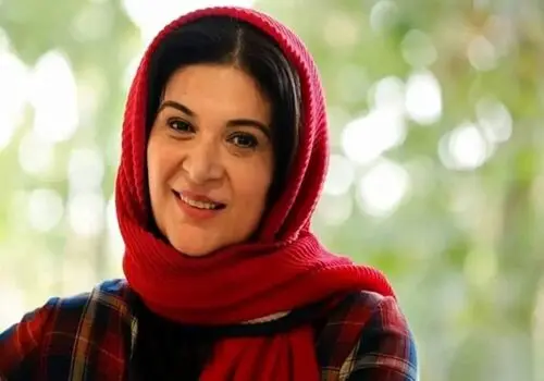 «مهناز افشار» در مراسم تشییع ناصر ملک مطیعی؛ سال 97/ عکس