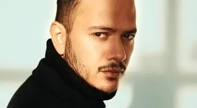 حضور صمیمی اشوان و خانواده‌اش در پشت‌صحنه «کلکسیونر»+فیلم