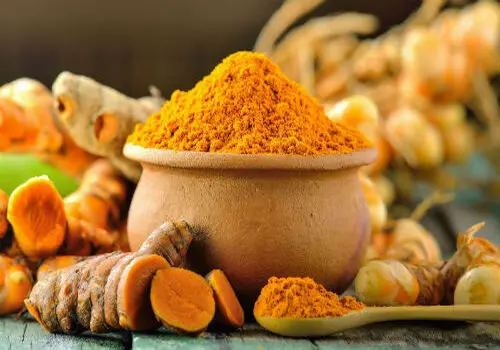 کمک به آسیب های کلیوی با زردچوبه 