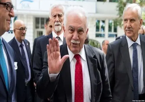 محمد صادقی از ایران رفت