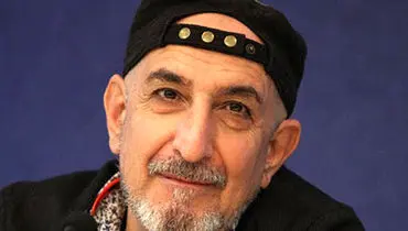 «فرهاد آئیش در سوگ همایون ارشادی؛ لحظه‌ای متفاوت در آغوش همسر»+فیلم
