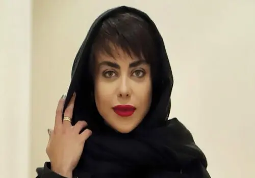 استایل خاص الهام اخوان بازیگر «سریال از یاد رفته» در اکران یک فیلم