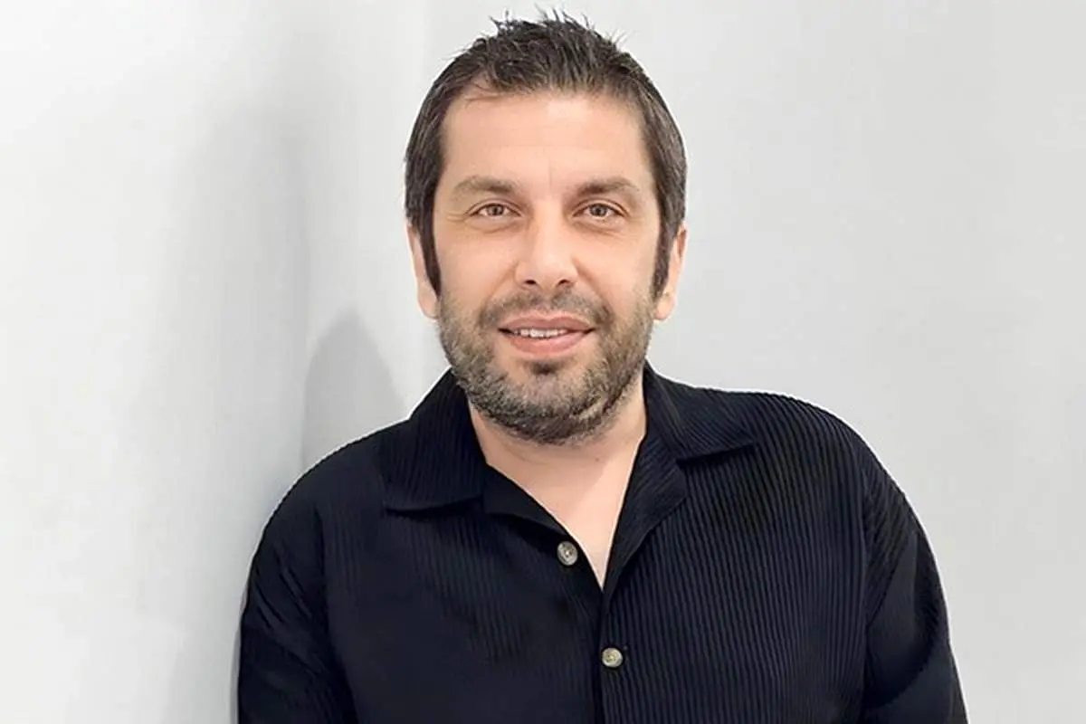 عباس جمشیدی فر عزادار شد