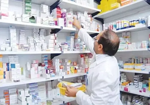 فیلمساز ایرانی-آمریکایی: حمله زمینی احتمالی در راه است، اعتراض کنید، تحریم کنید و اجازه ندهید | دخترعموی من در بمباران تهران ...
