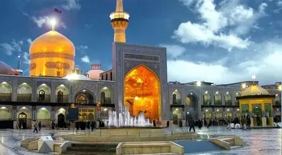 گل‌آرایی حرم مطهر رضوی به مناسبت میلاد پیامبر اکرم (ص) و امام صادق (ع) + فیلم