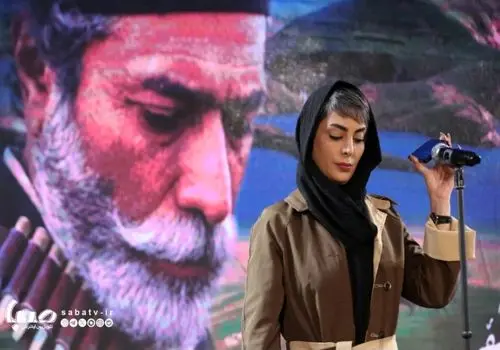 خانم بازیگر سریال گاندو در جشنواره فجر رخ‌نمایی کرد