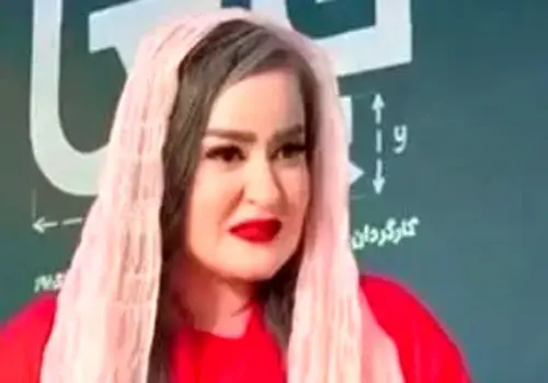ترس نعیمه نظام‌دوست از بغل کردن دختری با استایل پسرانه/ویدیو 