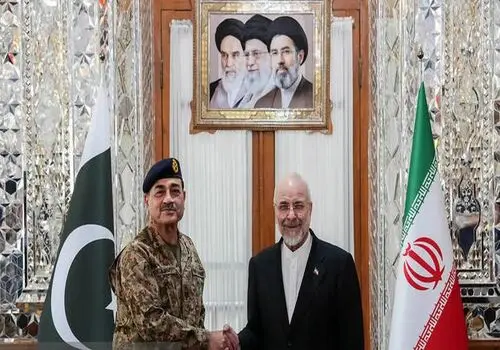 وزیر جنگ آمریکا : خیلی زود به یک توافق عالی با ایران خواهیم رسید!