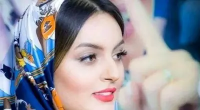 تیپ متفاوت نیلوفر پارسا در کنار همسرش در یک عکس تازه