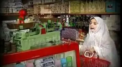 عکس تغییر چهره دختر کوچولوی تبلیغ داروگر بعد 33 سال در فرانسه