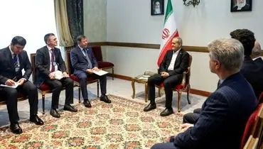 می‌توان برای کمک به توسعه اقتصادی، در منطقه پول مشترک داشت