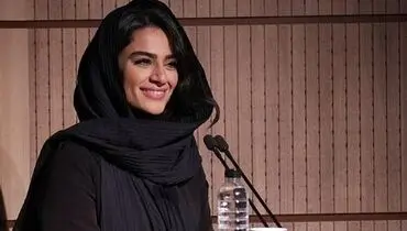یک خواننده زن بازداشت شد


