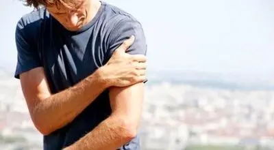 شایع‌ترین دلایل درد دست چپ و روش درمان آن