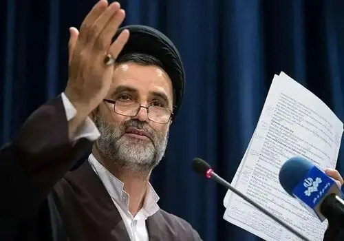 عضو تیم مذاکرات به ادعای نبویان درباره تنگه هرمز واکنش داد