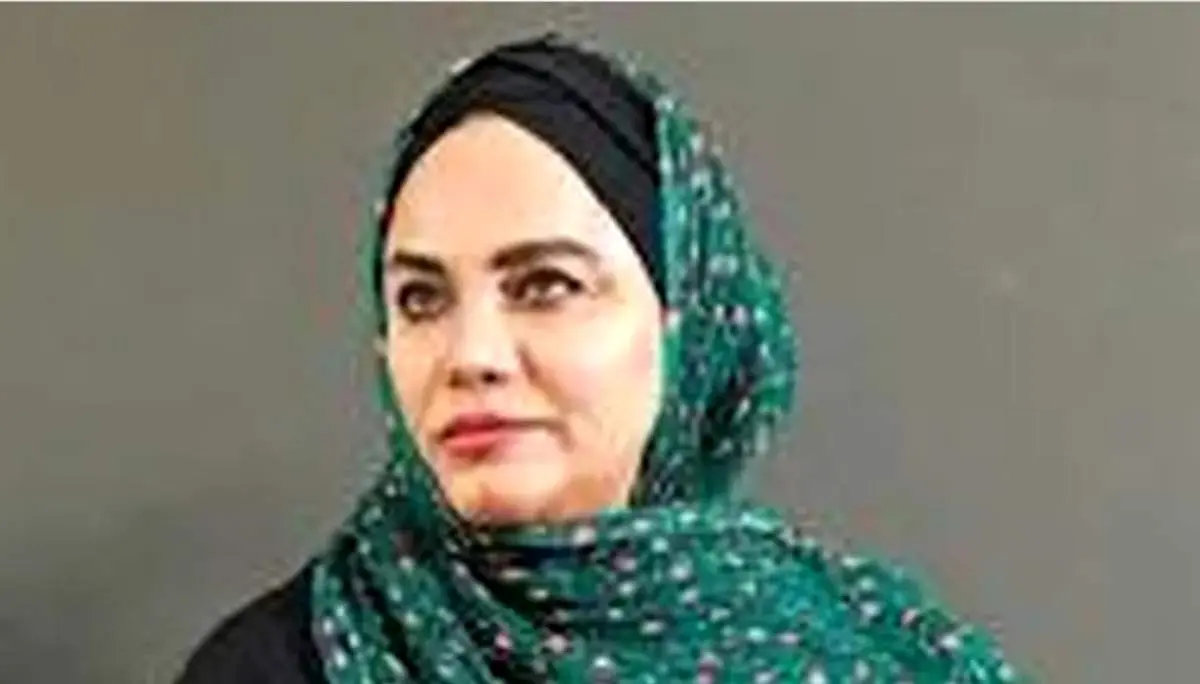 گریم سنگین زهره، خواهر نرگس آبیار در «بامداد خمار»