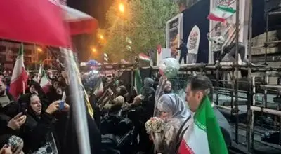 حضور یک عروس و داماد در تجمع‌های شبانه تهران