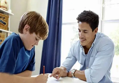 9 راه برای پول درآوردن از روی کاناپه | خانه را ترک نکنید اما حساب‌تان را پر کنید
