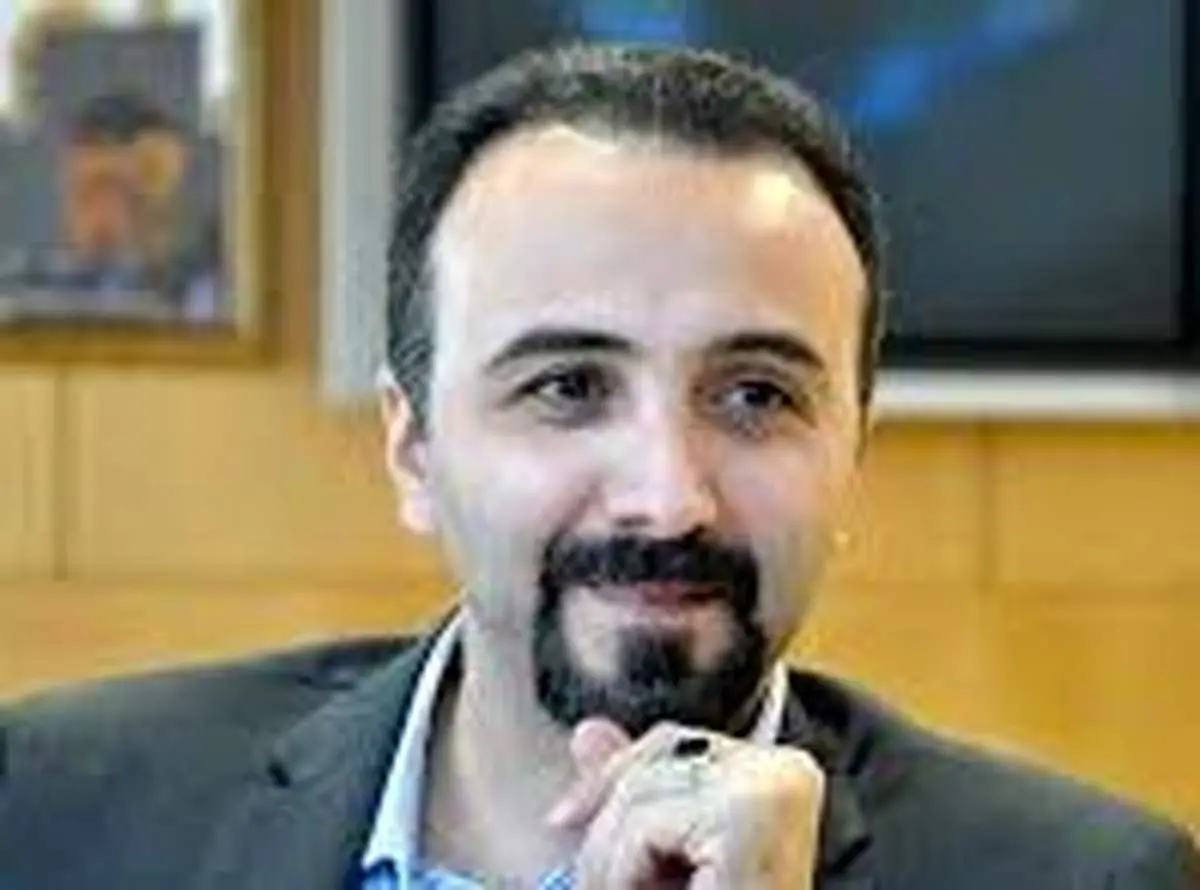 اقامت مجری شبکه خبر در آمریکا+توضیح زنوزی: برای تحصیل به آمریکا رفته‌ام
