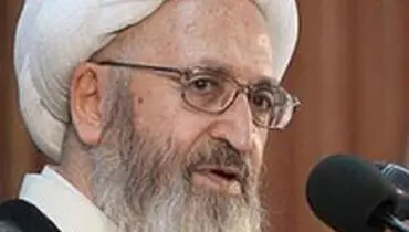 آيت الله سبحانی: پرداختن به حجاب مهمتر از رباخواری است