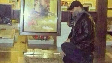 سید حسن بر سر مزار یار دیرینه اش/عکس