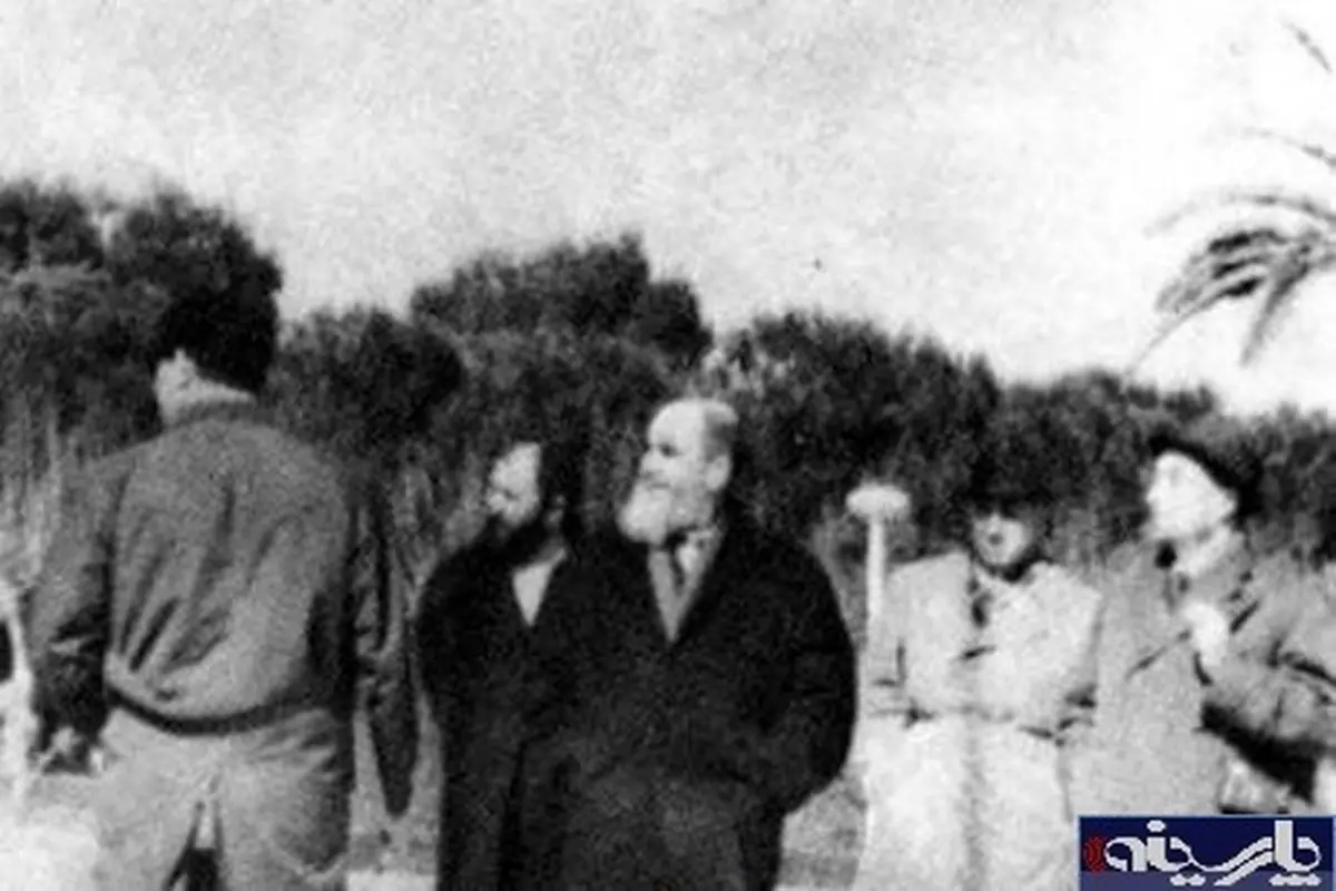 تصاویر/ امام خمینی بدون لباس روحانیت