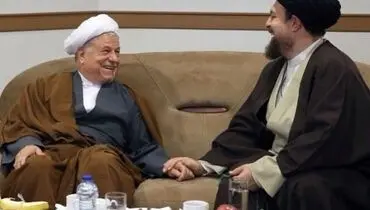 لبخند تماشایی آیت الله هاشمی و سیدحسن خمینی /عکس