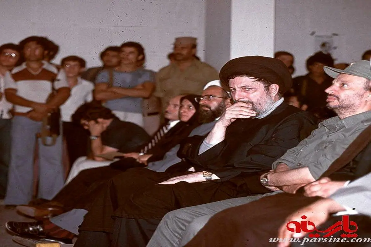 عکس:یاسر عرفات و امام موسی صدر در مراسم یادبود دکتر شریعتی