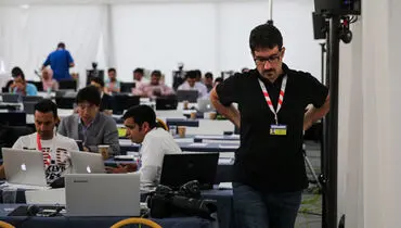 عکس:خستگی خبرنگاران در وین