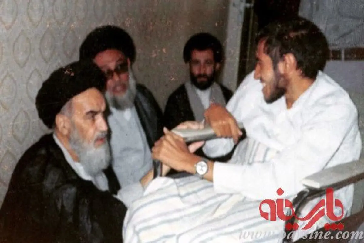 عکس دیده نشده از دیدار یک جانباز با امام خمینی