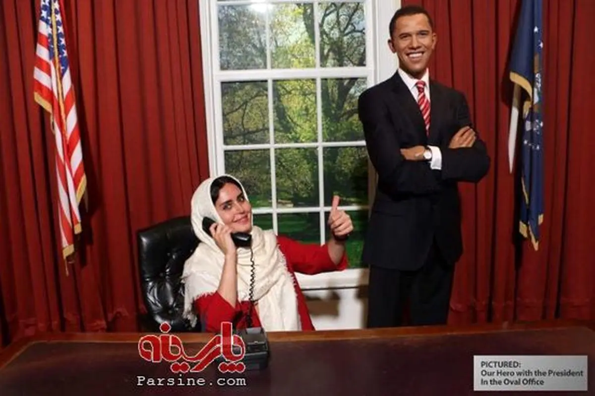 عکس یادگاری بازیگر زن ایرانی با مجسمه اوباما!