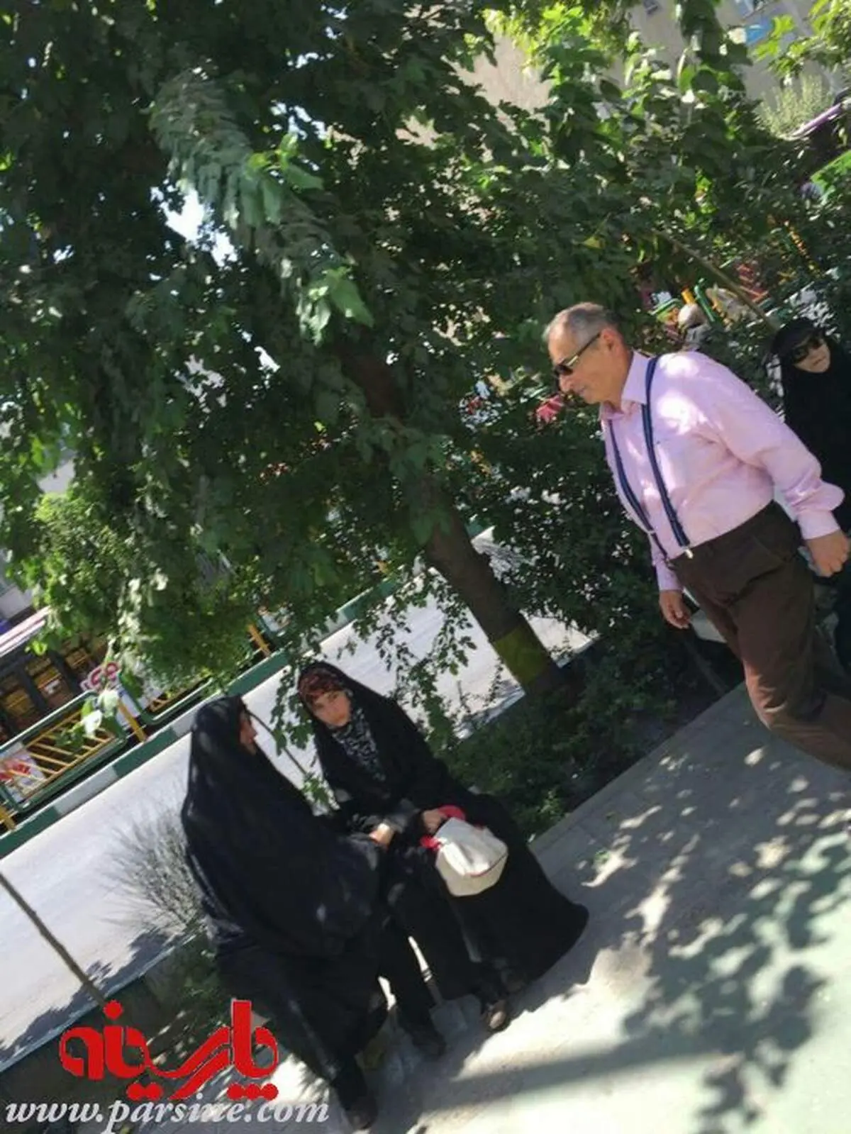 عکس:صادق زیباکلام در راهپیمایی روز قدس