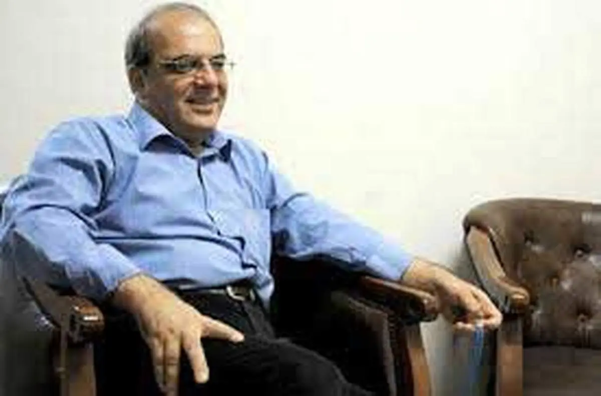 منع خروج زنان از کشور بدون اجازه همسر ناشی از یک «عقد» است