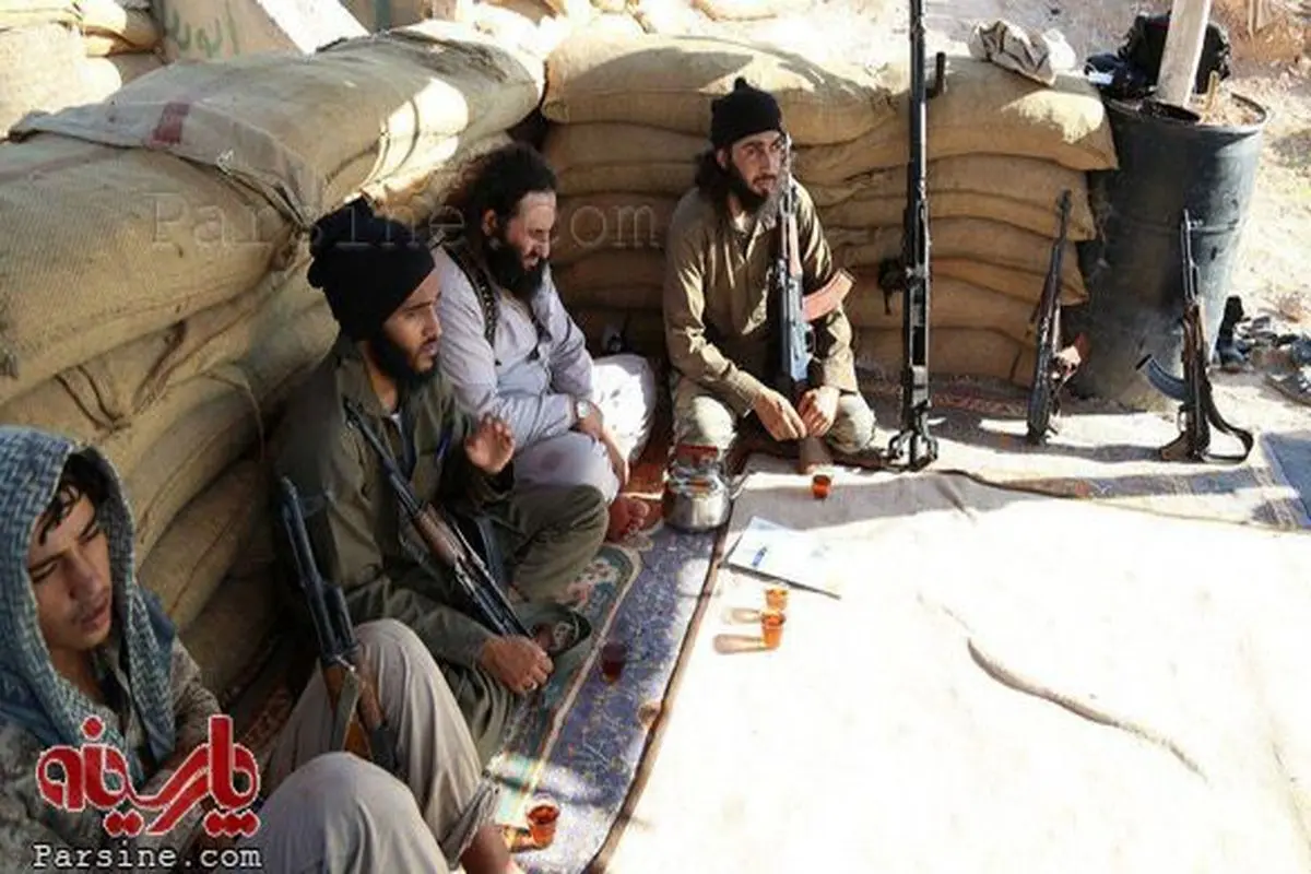 عکس:استراحت نیروهای داعش در جبهه فرودگاه كويرس