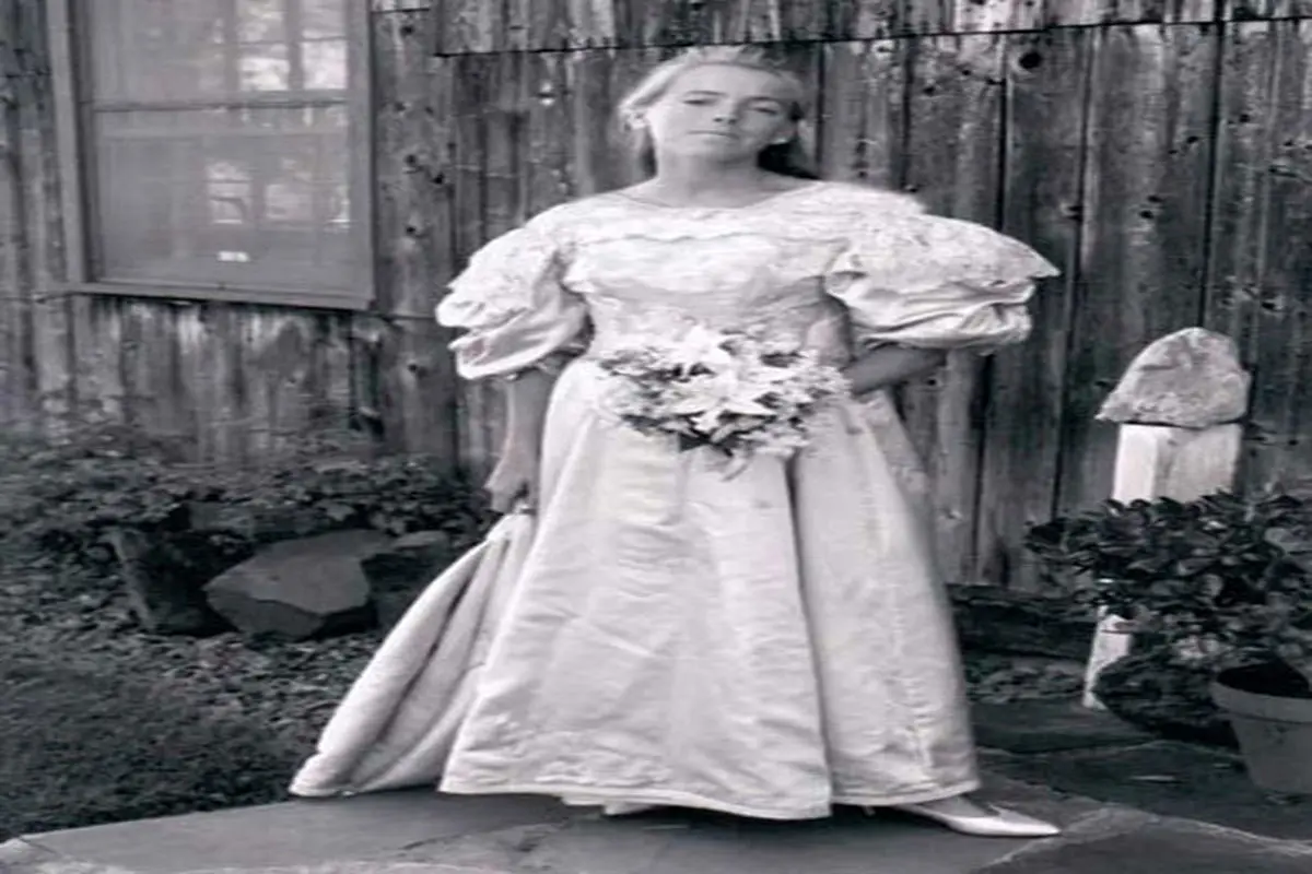 عکس: لباس عروسی که ۱۱ نسل آن را پوشیدند