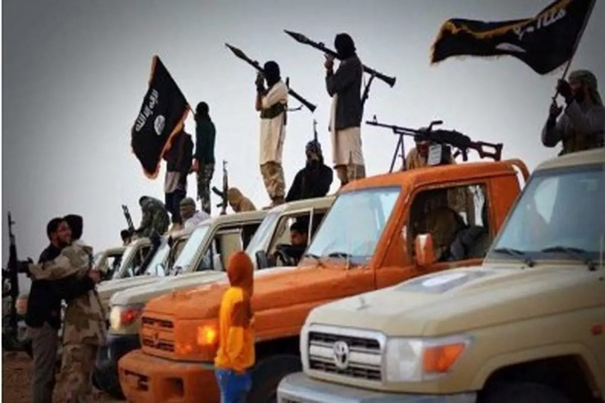 داعش کتابهای درسی را در لیبی آتش زد