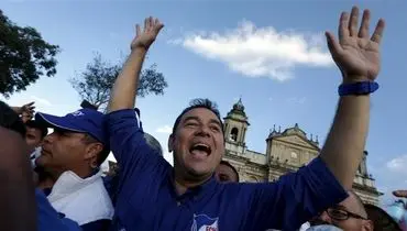 یک کمدین رئیس جمهور گواتمالا شد