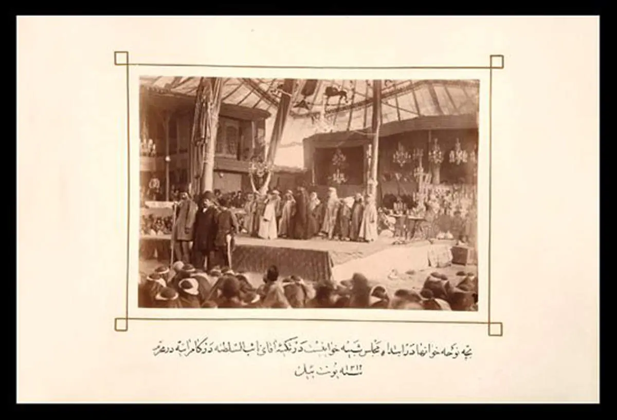 عکس: تعزیه در تکیه نایب السلطنه / دوران قاجار
