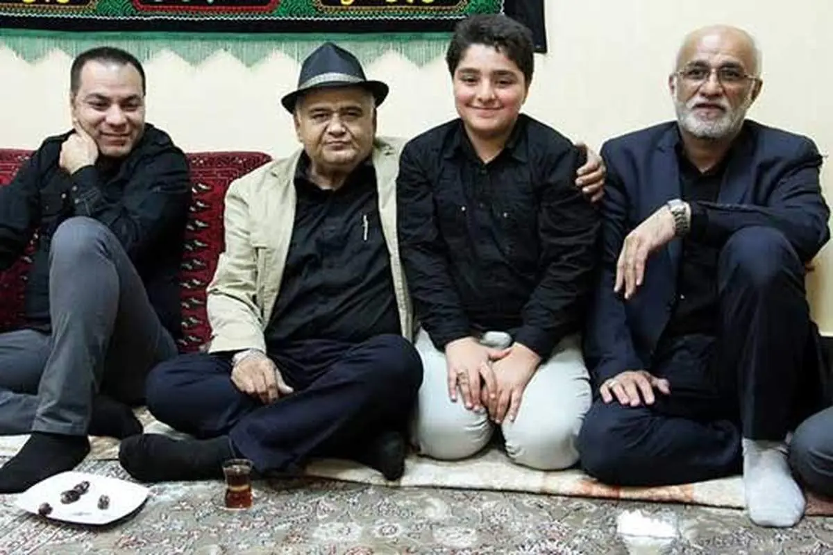 عکس: اکبر عبدی و سیداحمد خمینی در مراسم عزاداری
