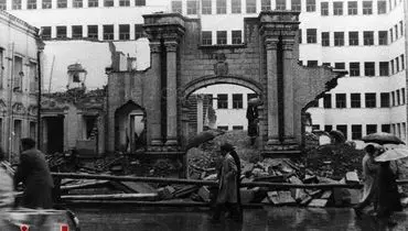 عکس:تخریب قسمتی از کاخ گلستان برای ایجاد ساختمان وزارت دارایی در سال ۱۳۳۸
