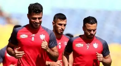  پرسپولیس دست به کار شد! / مذاکره برای تمدید قرارداد ۴ ستاره سرخپوش آغاز شد