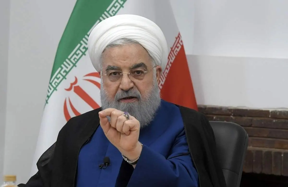 حضور حسن روحانی بر سر مزار والدین خود/عکس 