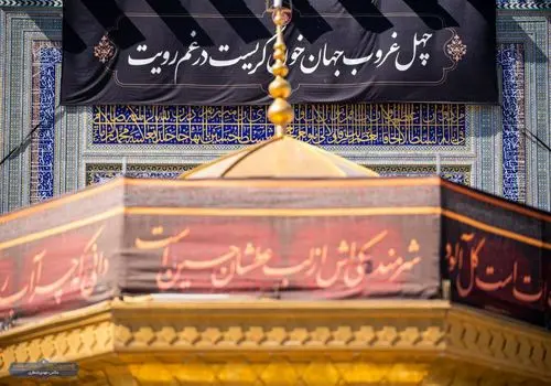 گل‌آرایی حرم مطهر رضوی به مناسبت میلاد پیامبر اکرم (ص) و امام صادق (ع) + فیلم